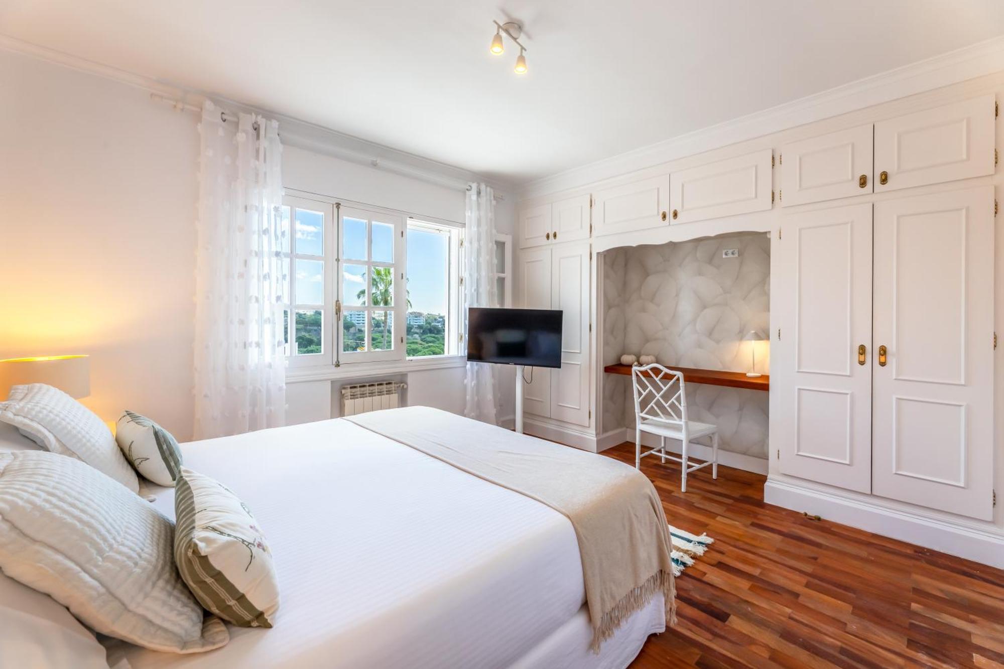 마르베야 Aurora Boutique House - Only Adults B&B 외부 사진