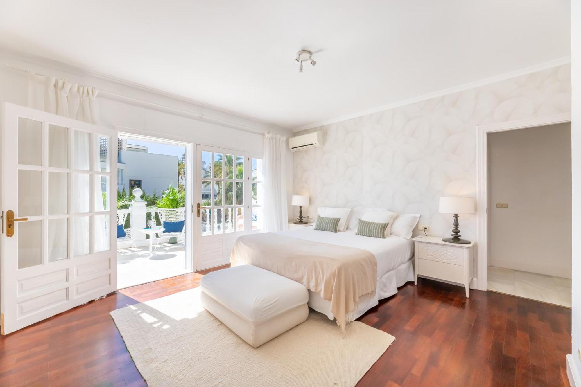 마르베야 Aurora Boutique House - Only Adults B&B 외부 사진